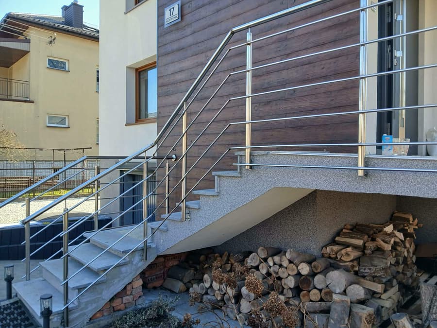 Balkon francuski w ościeży – balustrada na wymiar, realizacja nr 28